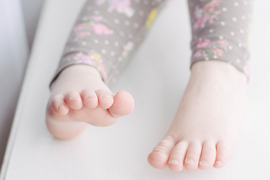 toddler-toes
